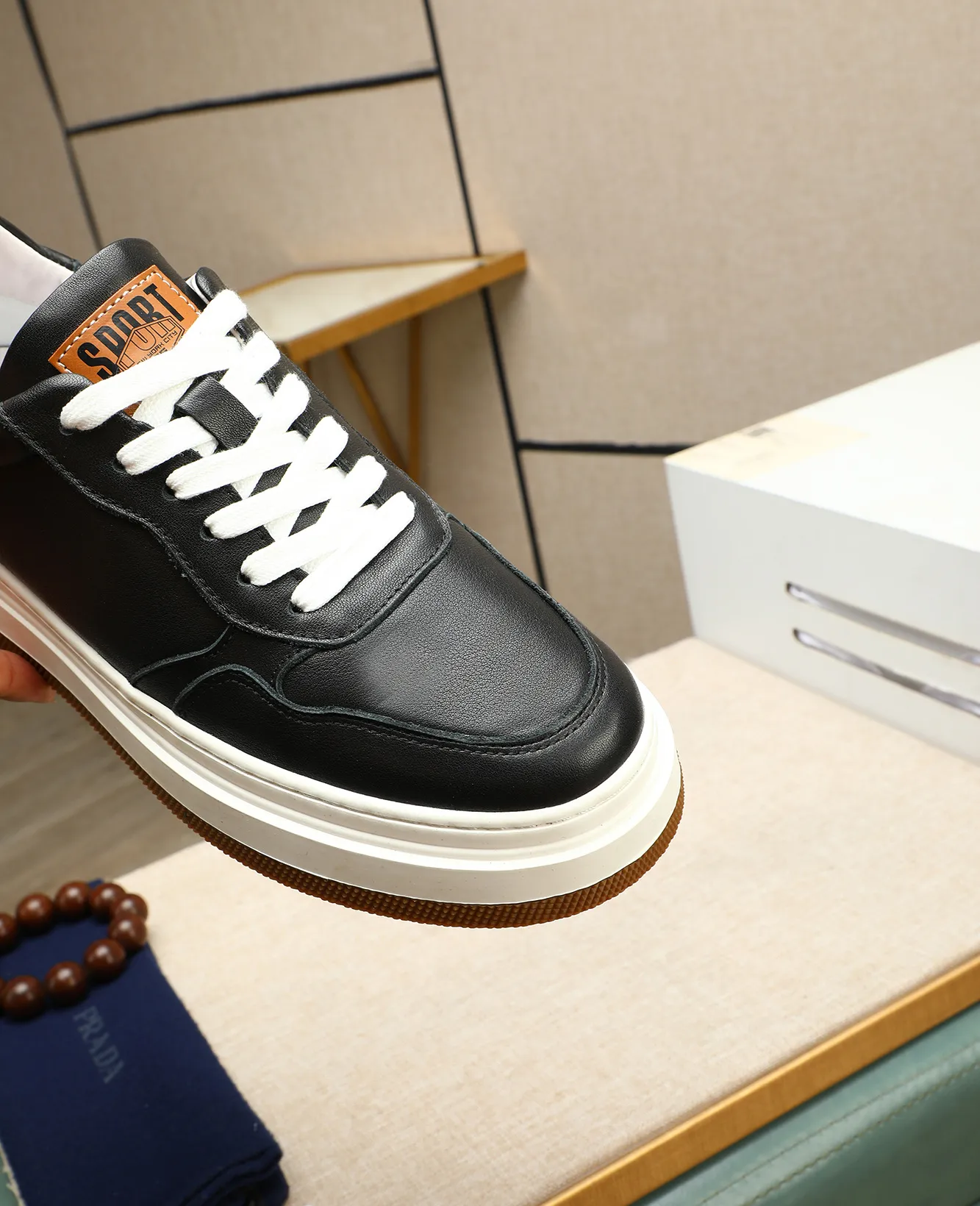 Men's men's shoes 💰440 high-end version. PRADA (Prada) men's casual style, compare the quality at the counter 🧚🏿♂️Imported cowhide fabric 🐎Water-dyed comfortable and soft cowhide lining for feet 🐂Genuine leather outsole with label 🎉 Size 38-44. Can be customized for 45💥🏆
